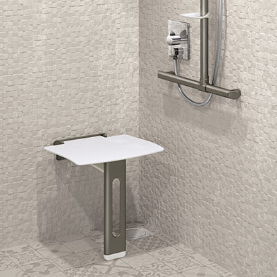 Lift-up shower seat